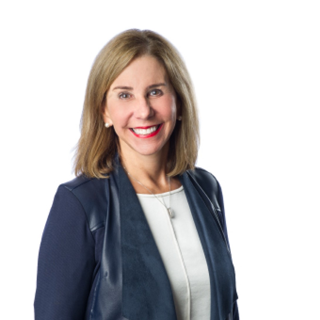 Kim Lapcewich Headshot